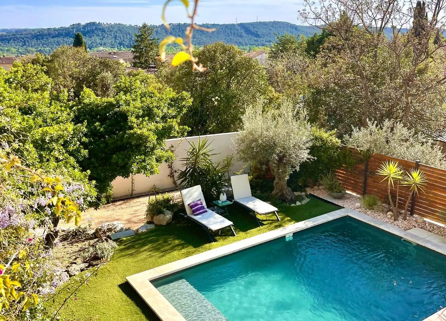 Guest house Maison Florence Ivakno Coudoux